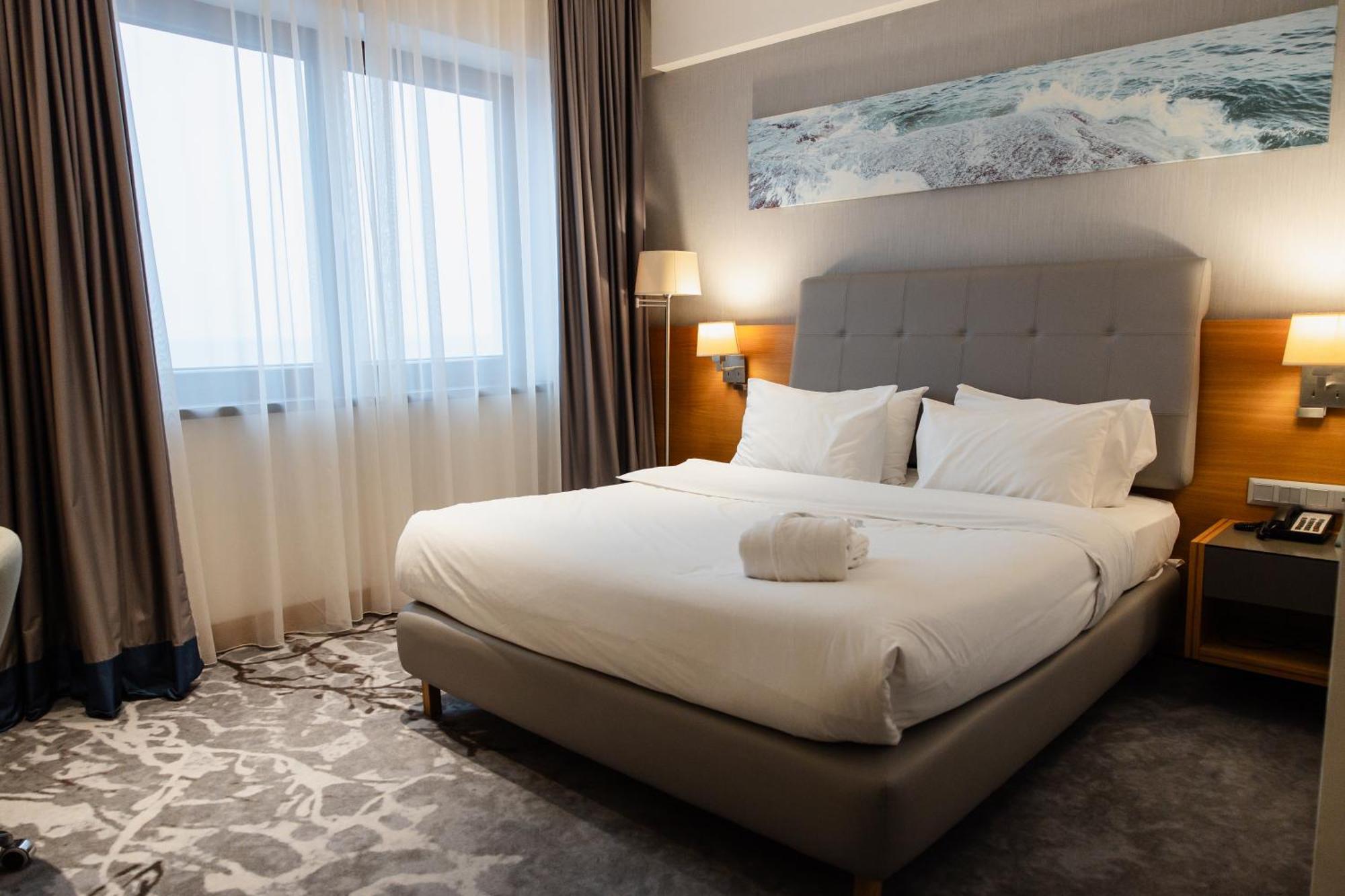 Holiday Inn - Aktau - Seaside By Ihg Exteriér fotografie