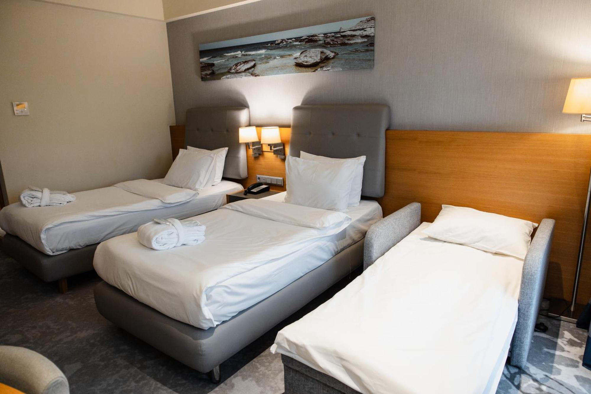Holiday Inn - Aktau - Seaside By Ihg Exteriér fotografie
