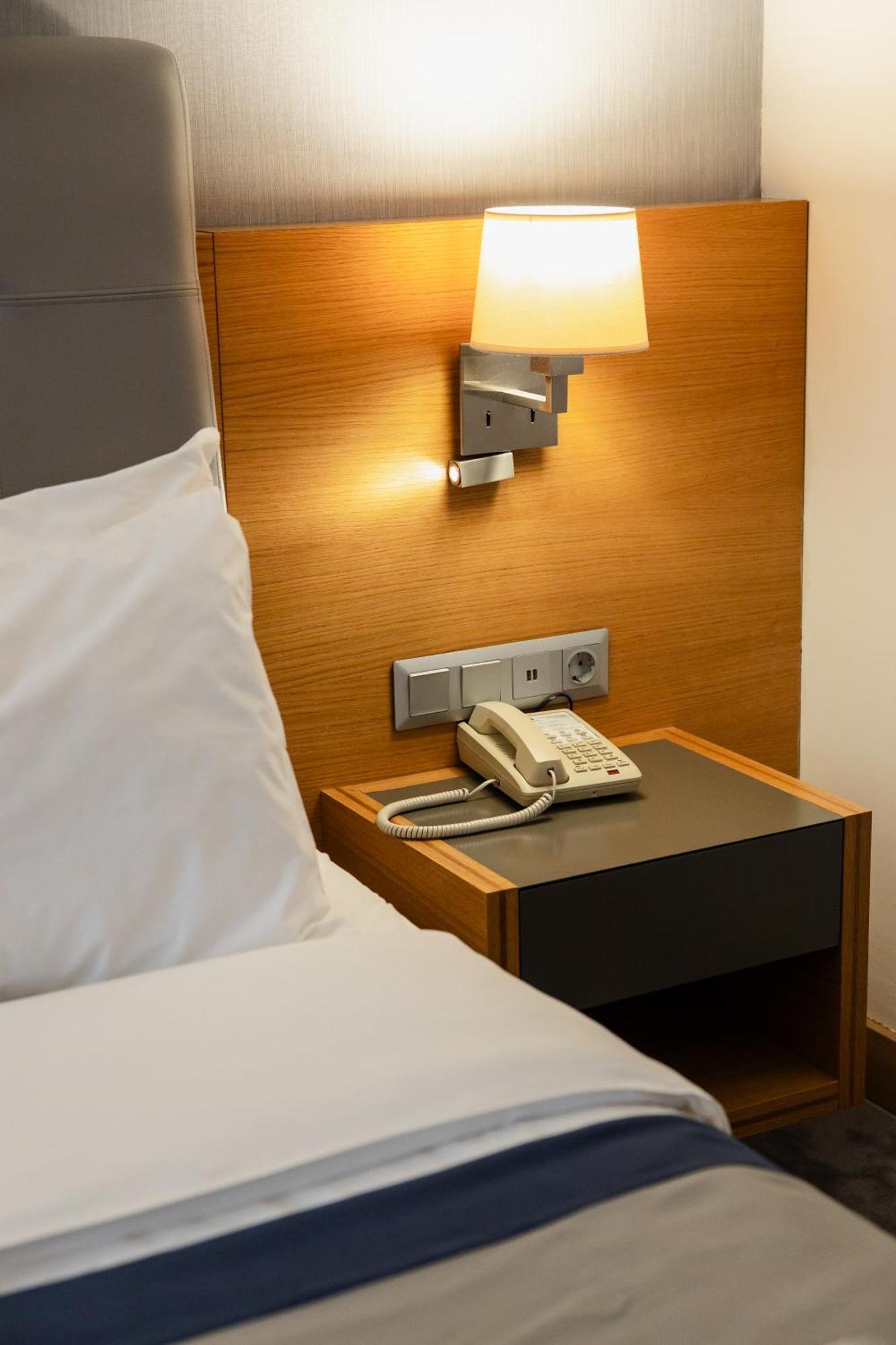 Holiday Inn - Aktau - Seaside By Ihg Exteriér fotografie
