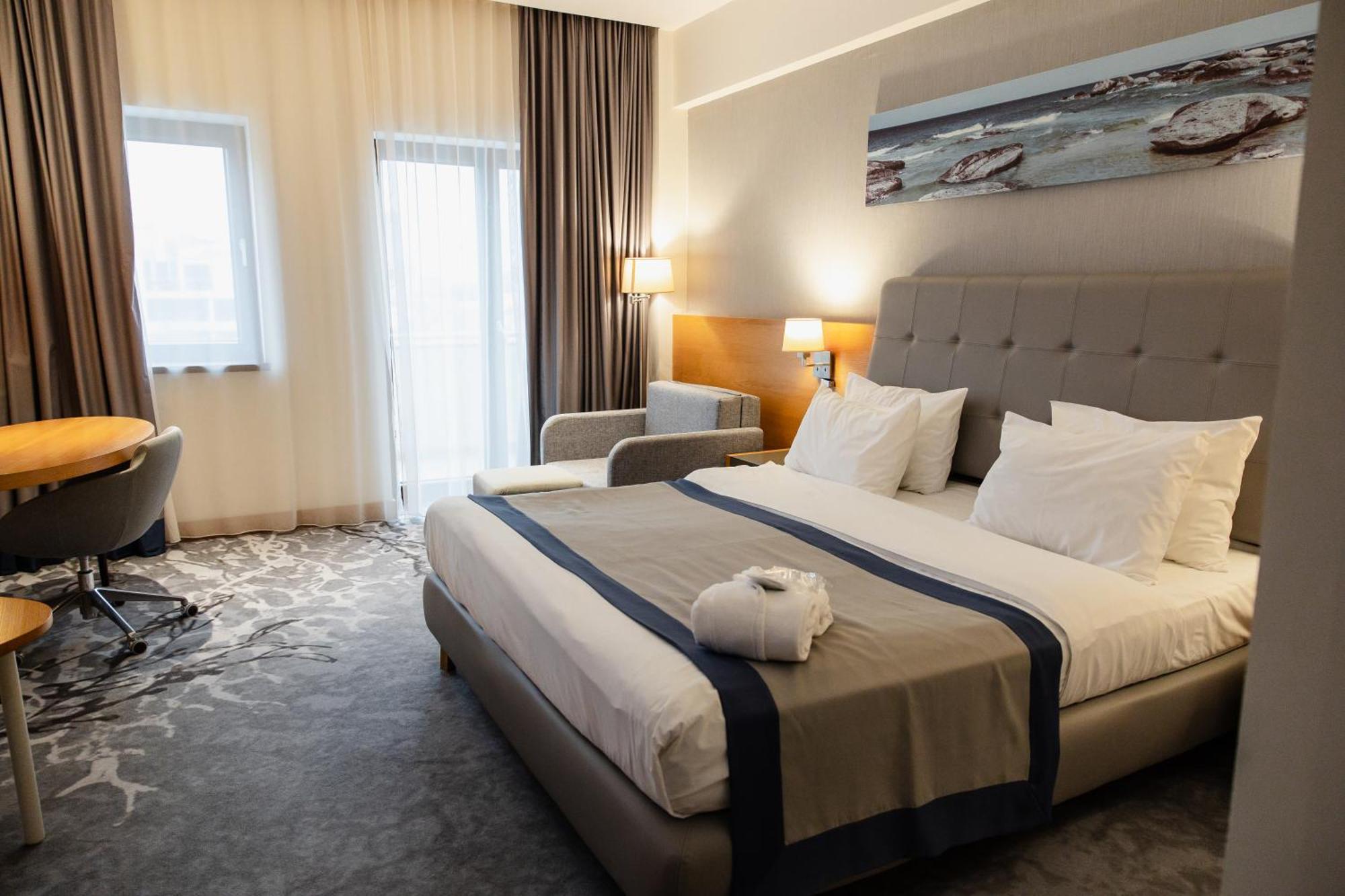 Holiday Inn - Aktau - Seaside By Ihg Exteriér fotografie